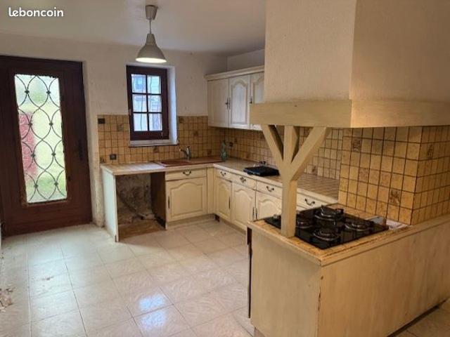 Maison vente à Pontoise, Us