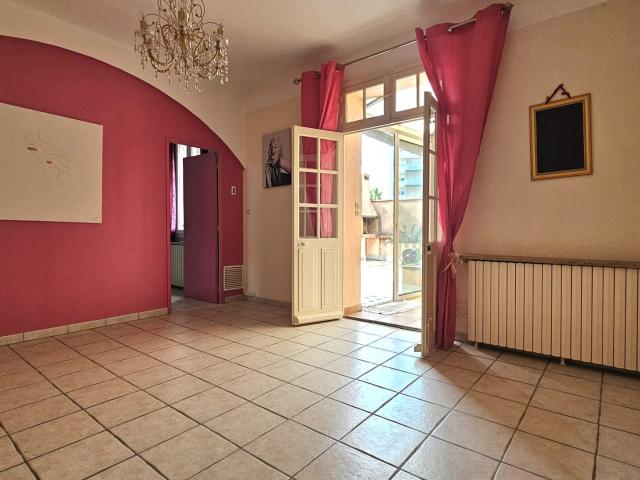 Maison vente à Nîmes, Gard