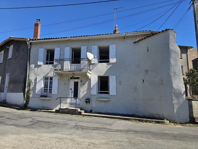Maison vente à Chabanais, Charente