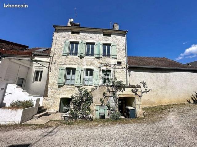 Maison vente à Senlis, Rully