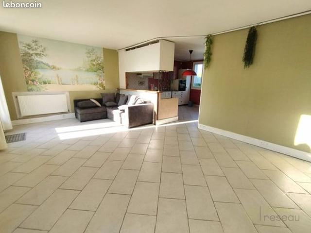 Maison vente à Clermont, Bailleul-le-soc