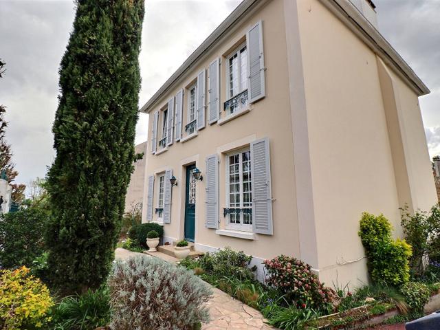 Maison vente à Saint-Germain-en-Laye, Saint-germain-en-laye
