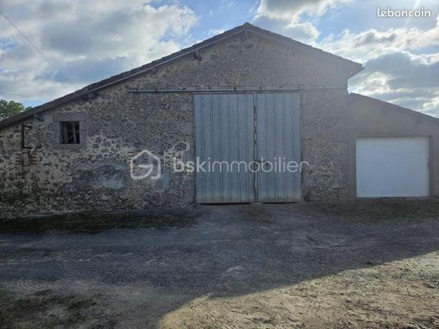 Maison vente à Bressuire, Largeasse