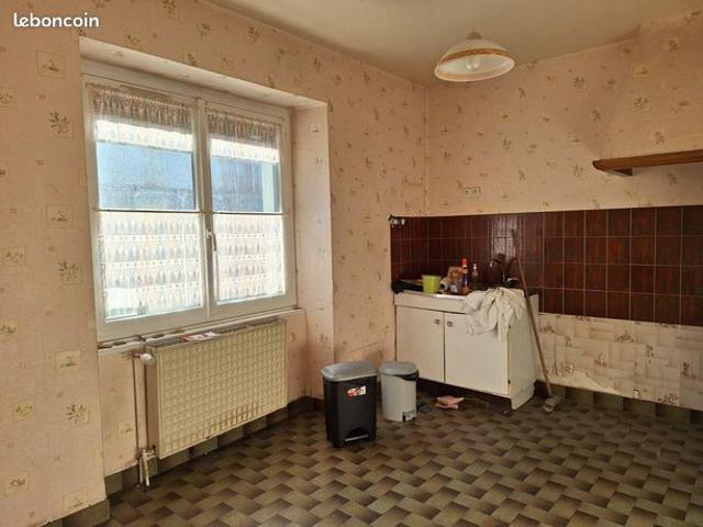 Maison vente à Laval, Le Bourgneuf-la-forêt