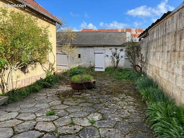 Maison vente à Châtellerault, Moncontour