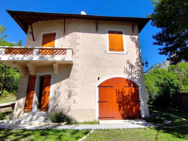 Maison vente à Nice, Entraunes