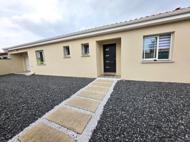 Maison vente à Les Petites Molles, Thiers