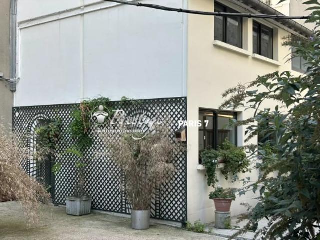 Maison vente à Paris, France