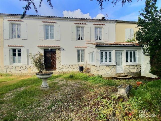 Maison vente à Rochefort, Genouillé