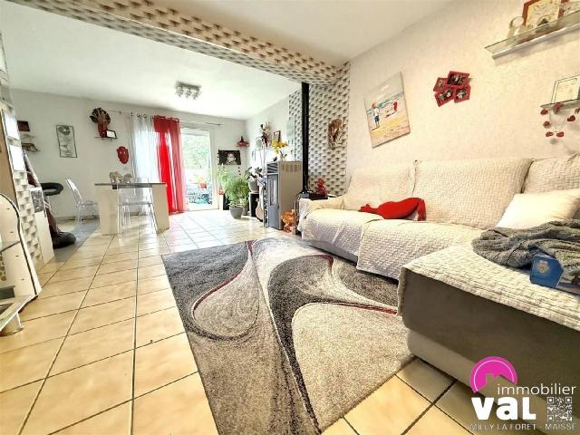 Maison vente à Évry, Maisse