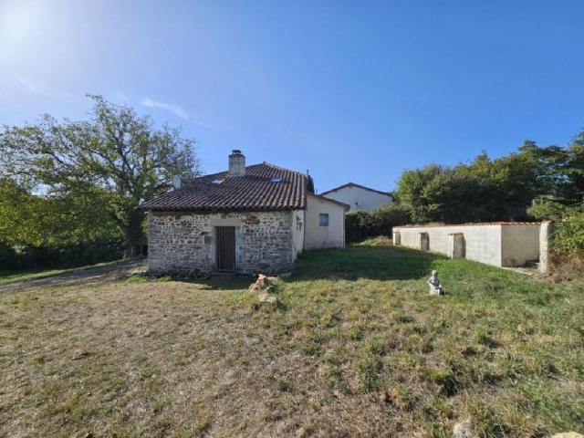 Maison vente à Champagne-Mouton, Charente