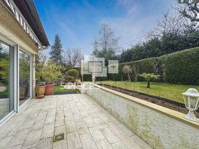 Maison vente à Versailles, La Celle-saint-cloud