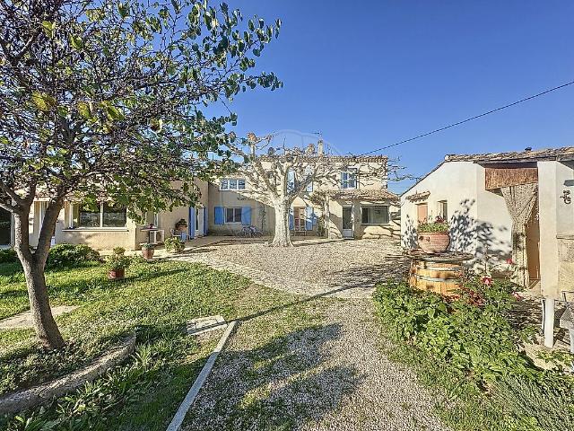 Ferme vente à Nîmes, Beaucaire