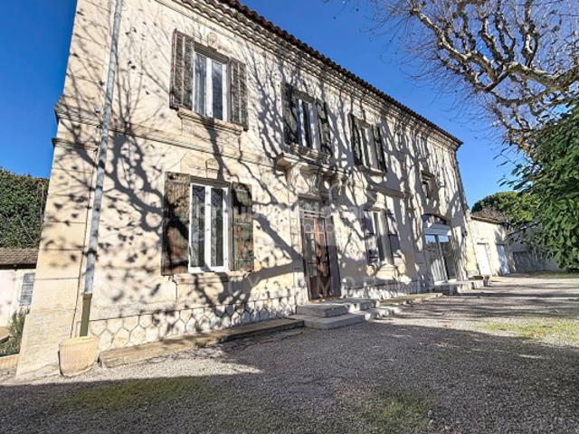 Maison vente à Arles, Cabannes