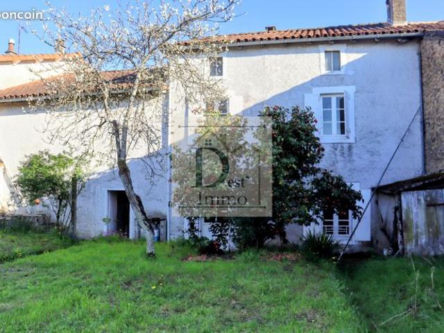 Maison vente à Confolens, Chassenon