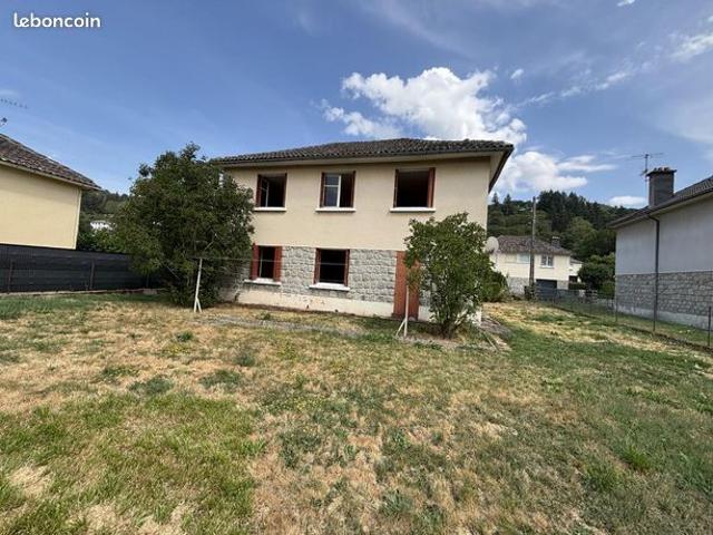 Maison vente à Riom-ès-Montagnes, Cantal