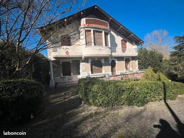 Maison vente à Villefranche-de-Rouergue, Monteils