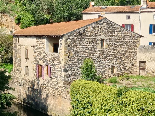 Maison vente à France métropolitaine, Neschers