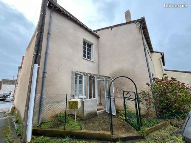 Maison vente à La Châtre, Saint-denis-de-jouhet
