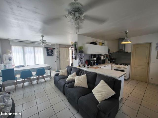 Maison vente à Melun, Guignes