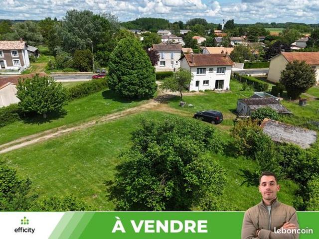 Maison vente à Niort, Lezay
