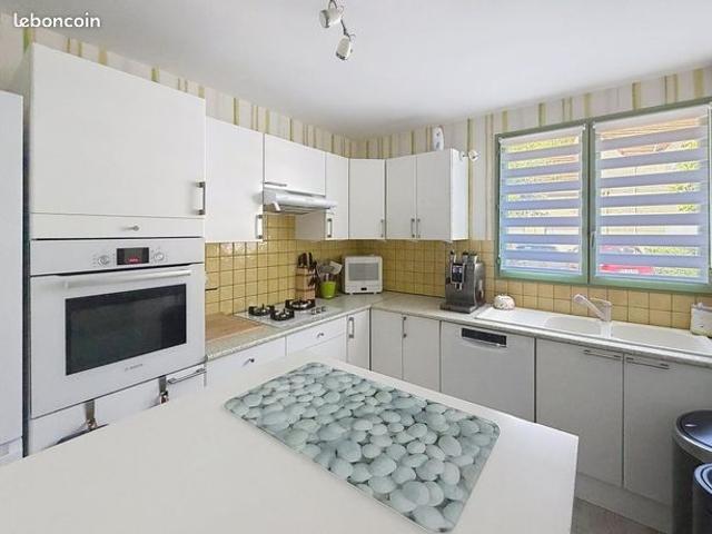 Maison vente à Évry, Lisses