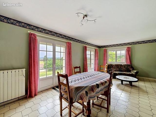 Maison vente à Vesoul, Montboillon
