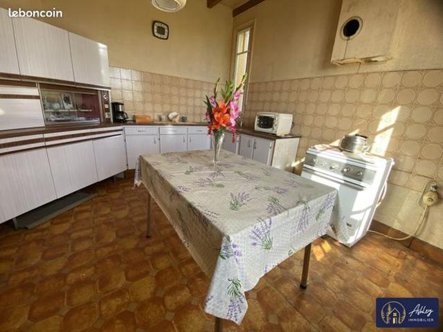 Maison vente à Mauriac, Lanobre