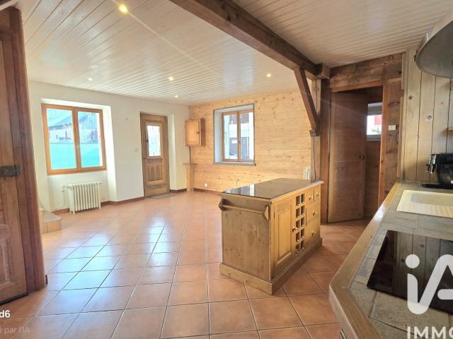 Maison vente à Chambéry, Ecole