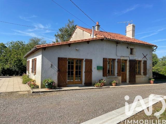 Maison vente à Maisoncelle, Lathus-Saint-Rémy