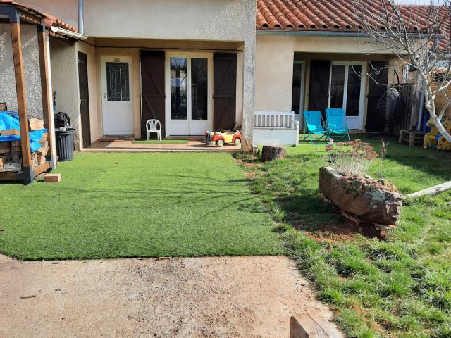 Maison location à La Roussayrole, L'Hospitalet-du-Larzac