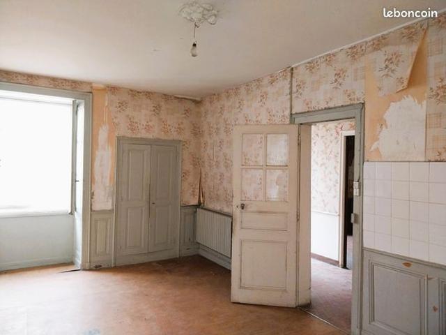 Maison vente à Mayenne, Mézangers