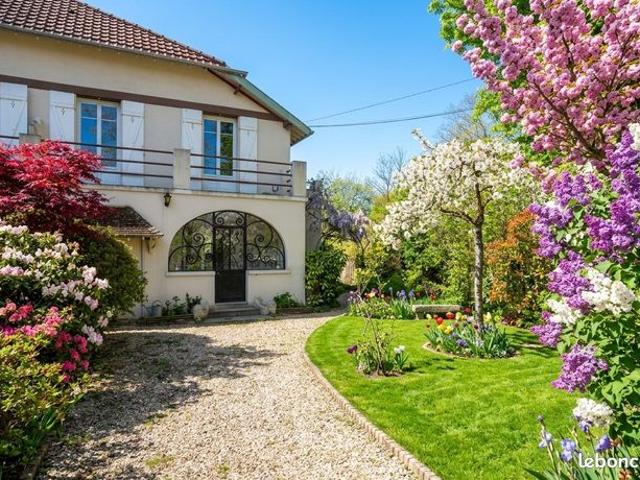 Maison vente à Saint-Germain-en-Laye, Le Vésinet