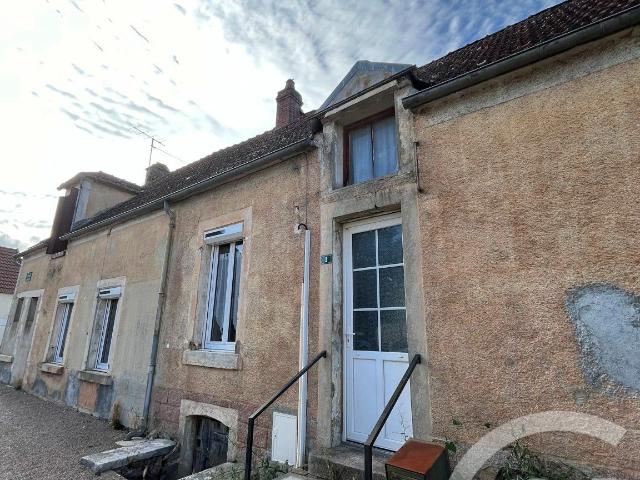 Maison vente à Clamecy, Surgy