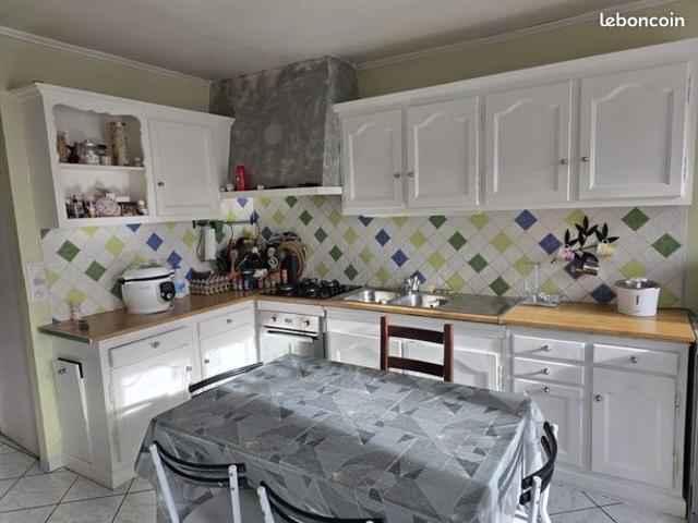 Maison vente à Alençon, Essay