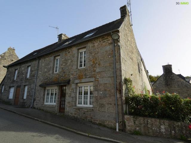 Maison vente à Garz an Oguel, Kergrist-Moëlou