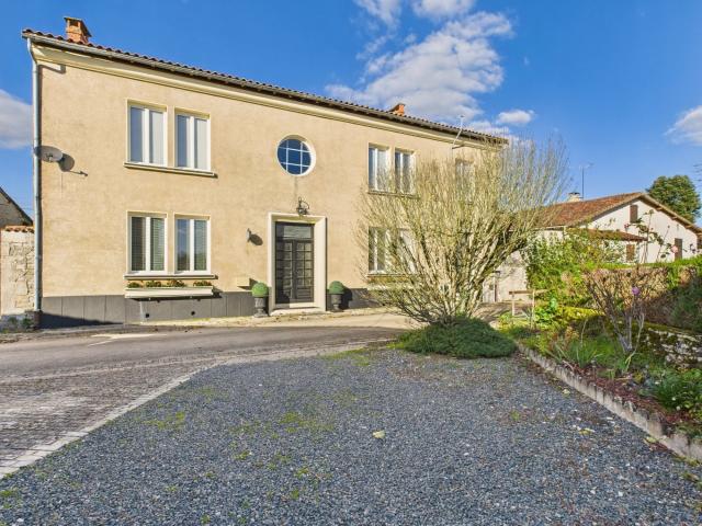 Maison vente à Aiguependante, Barro
