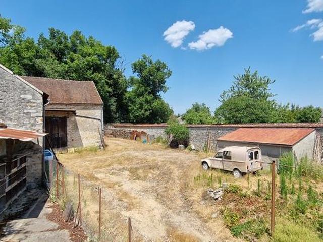 Maison vente à Fontainebleau, Tousson