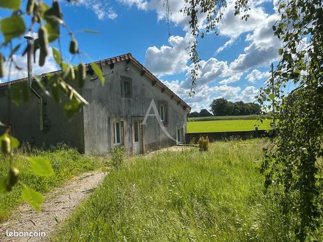Maison vente à Saintes, La Vallée