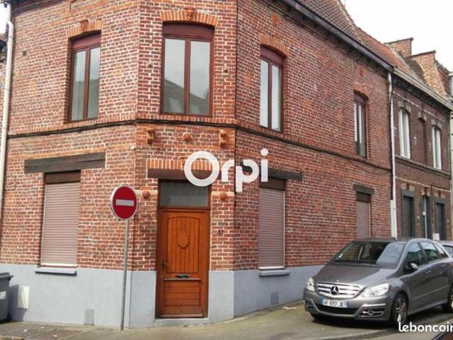 Maison vente à Lille, Croix