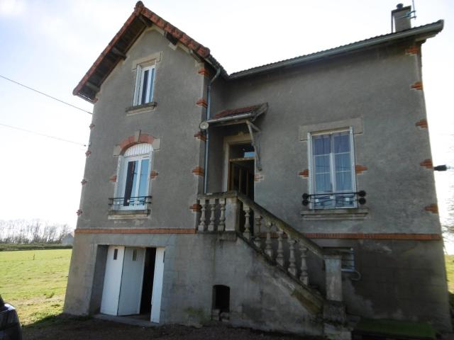 Maison vente à L'Amérique, Montaiguët-en-Forez