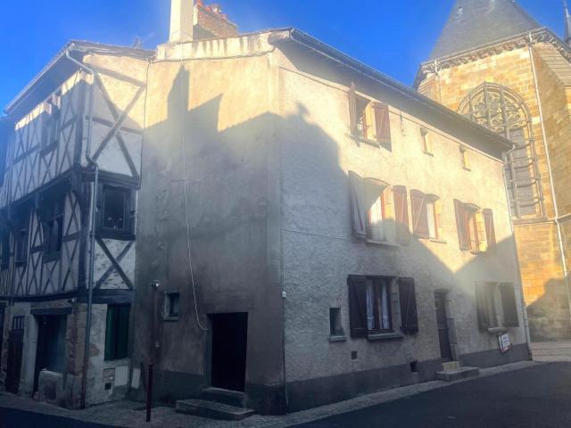 Maison vente à Les Murs, Vic-le-Comte