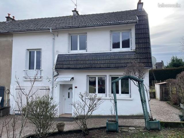 Maison vente à Mauriac, Menet
