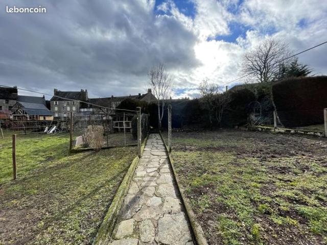 Maison vente à Mauriac, Menet