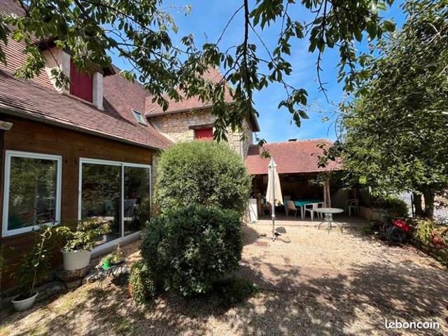 Maison vente à Nontron, Coulaures