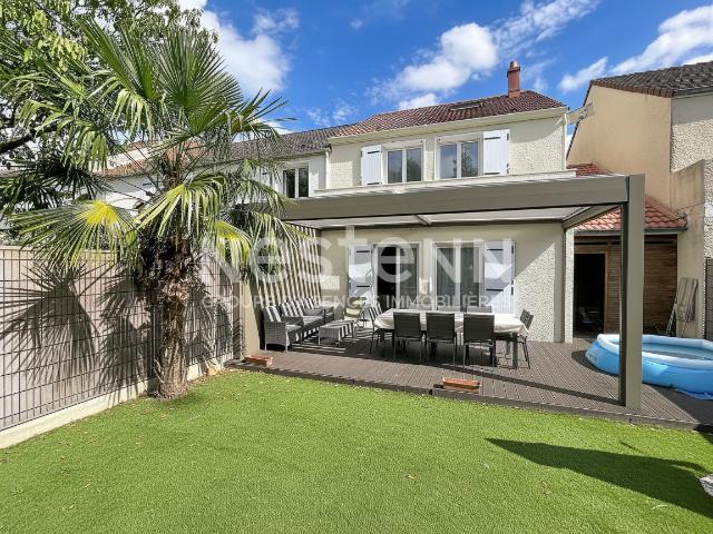 Maison vente à Versailles, Montigny-le-bretonneux