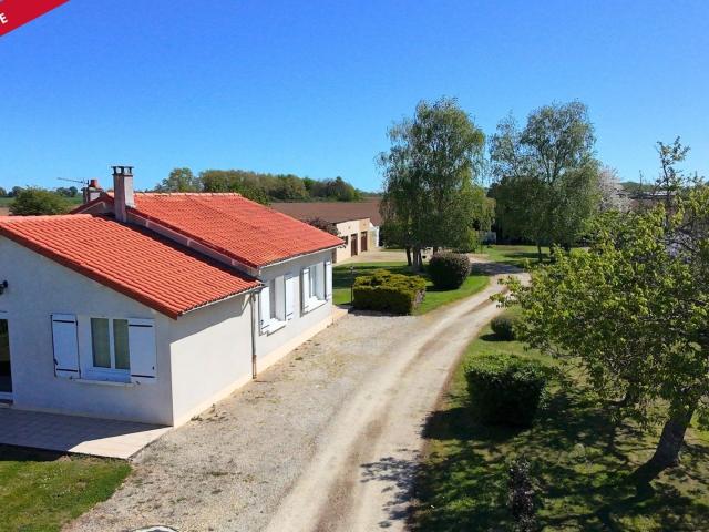 Maison vente à Montmorillon, Charroux