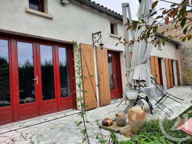 Maison vente à Niort, Chef-boutonne