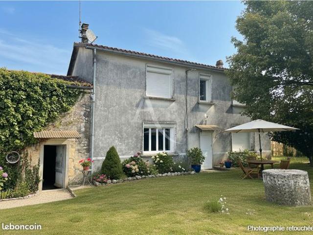 Maison vente à Fontenay-le-Comte, Vendée