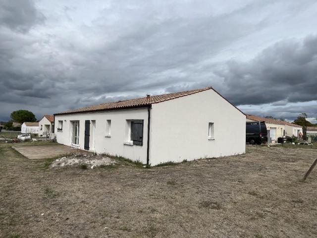 Maison vente à Thouars, Genté